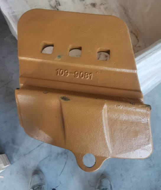109-9081 CAST Half Arrow Segment 390F L 988B 980C