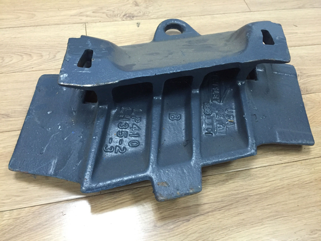 LP410LH353 LIP PROTECTOR LH mining Bucket Center Lip Shroud 