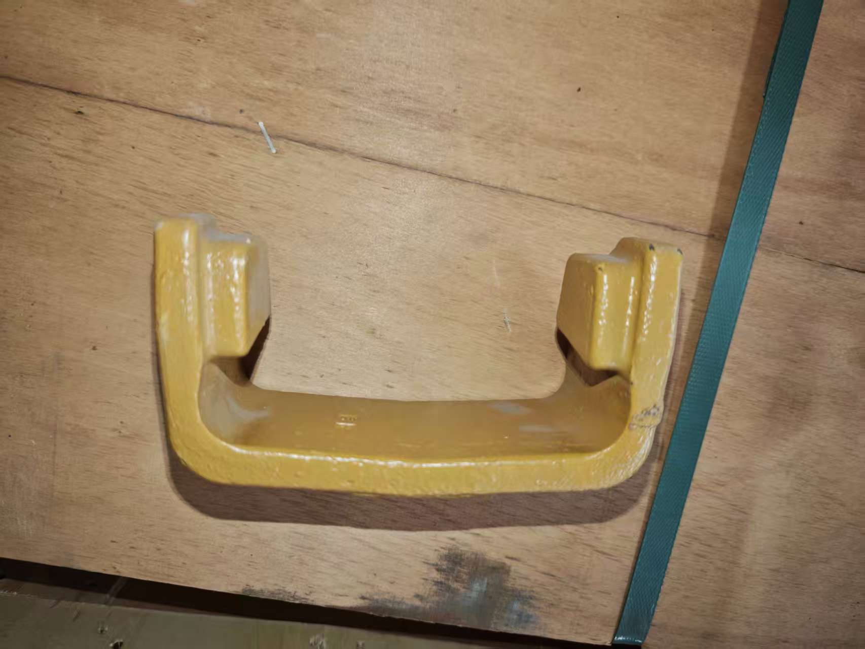 56W VOE 14736110 mining EX290C ECR305C Bucket Teeth Adapter Gap Wear cap