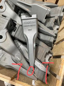 230111-00212 Doosan Develon POINT TOOTH SPIKE 70T S700 DX700LCA