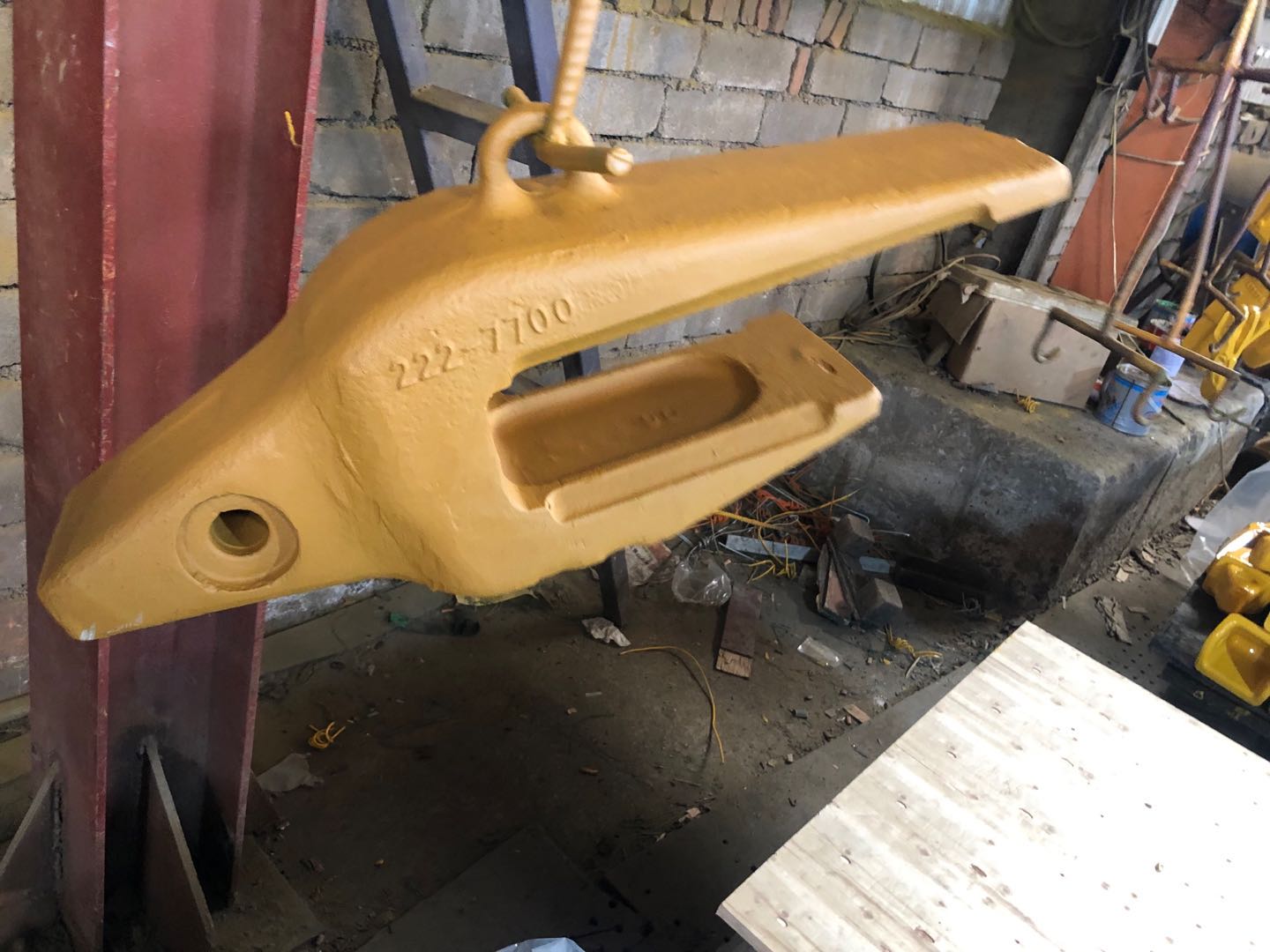 222-7700 J700 Adapter for Caterpillar Excavators | Alloy Steel 