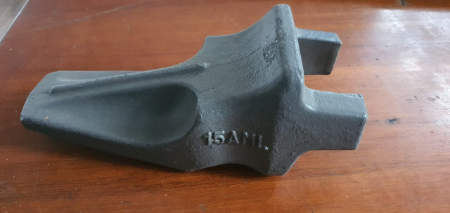 15AMXL VOE 11417127 Loader Abrasion Teeth Volvo L90 loader bucket teeth