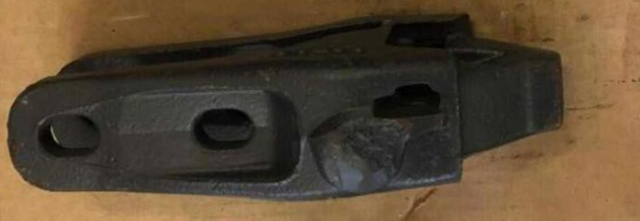 LA10TL25 VOE 11417190 Volvo Loader TL TOP LEG 1 1/2 (LONG TOP LEG) ADAPTERS Edge Thickness 20mm 